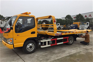 彭山哪里有拖车服务