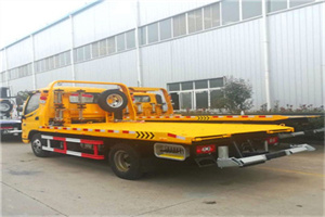 彭山附近拖车救援搭电