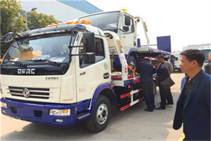 彭山汽车道路救援拖车价格